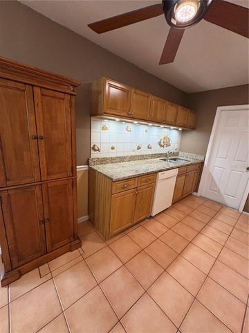 6752 DENNISON AVENUE, North Port, FL 34287