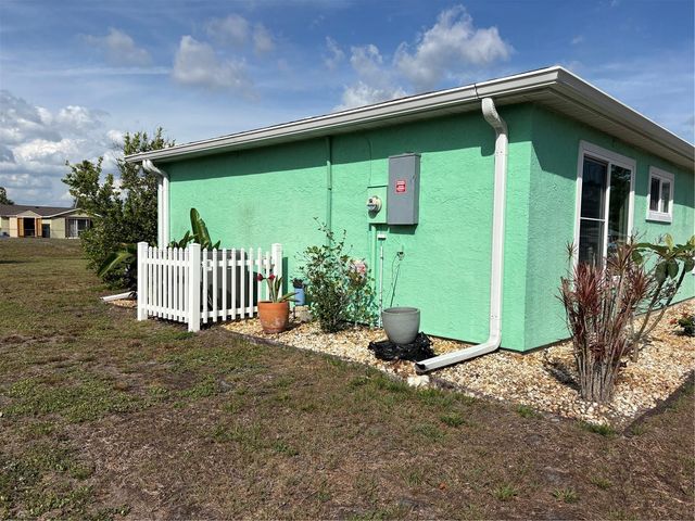 6752 DENNISON AVENUE, North Port, FL 34287