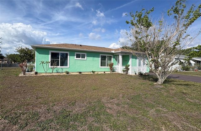 6752 DENNISON AVENUE, North Port, FL 34287