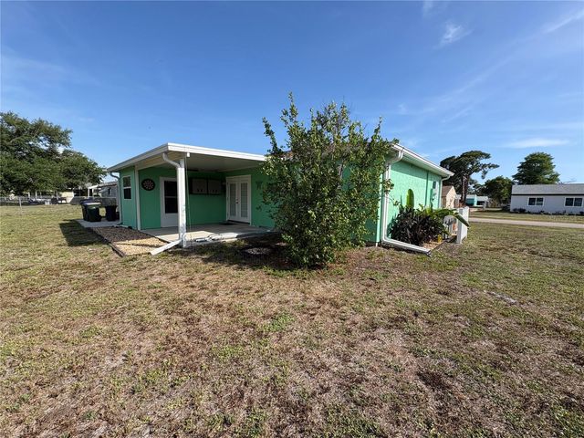 6752 DENNISON AVENUE, North Port, FL 34287