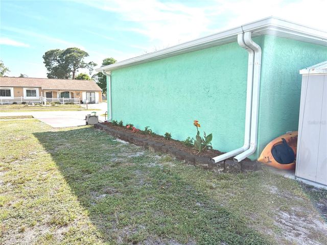 6752 DENNISON AVENUE, North Port, FL 34287