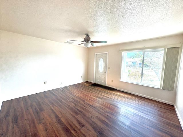 6752 DENNISON AVENUE, North Port, FL 34287