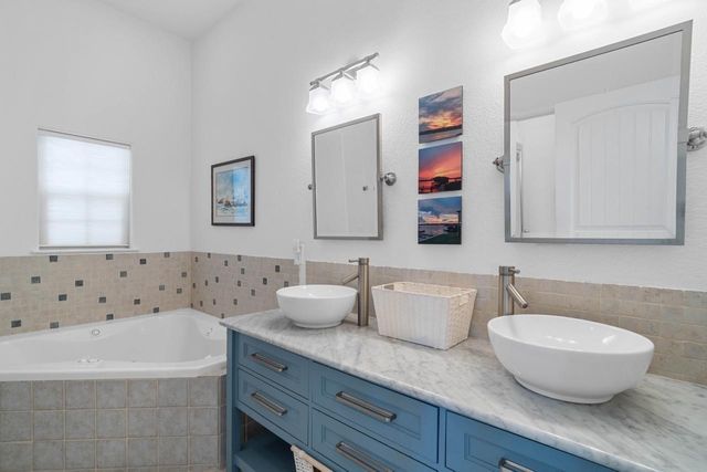 650 Dove Island, Livingston, TX 77351