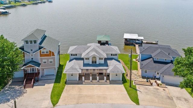 650 Dove Island, Livingston, TX 77351