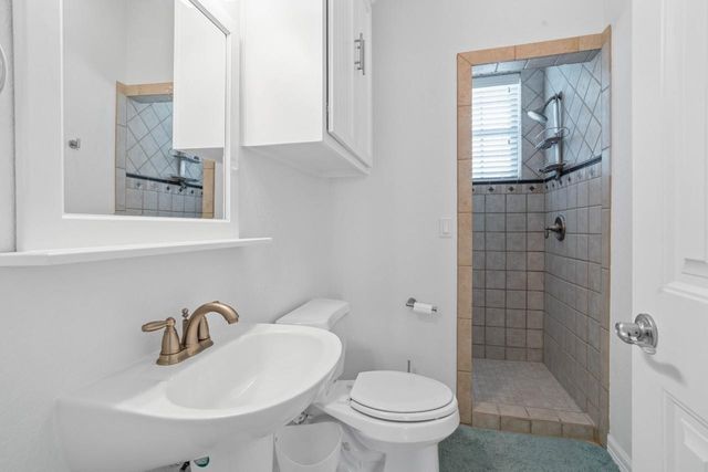 650 Dove Island, Livingston, TX 77351