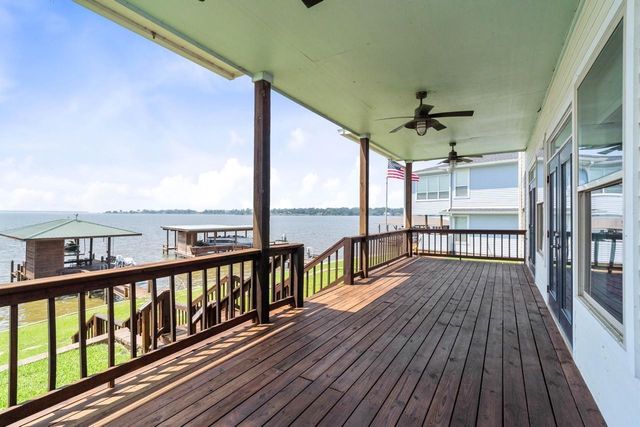 650 Dove Island, Livingston, TX 77351