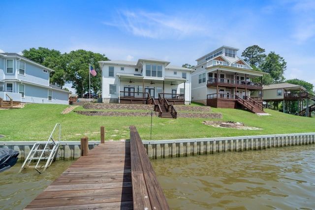 650 Dove Island, Livingston, TX 77351