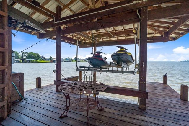 650 Dove Island, Livingston, TX 77351
