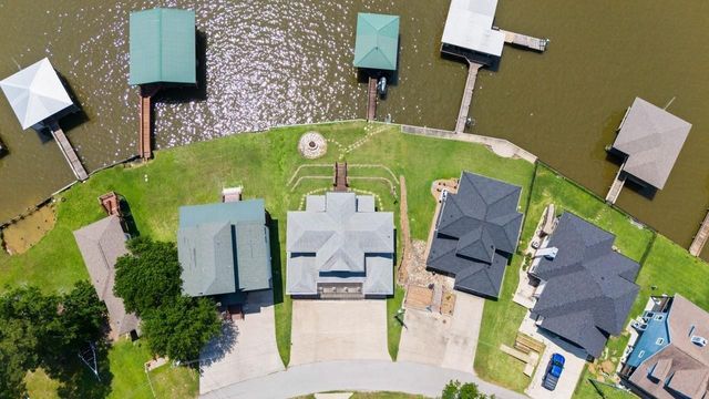 650 Dove Island, Livingston, TX 77351