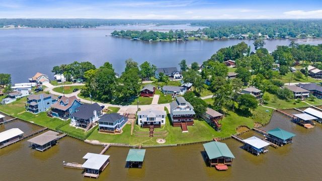 650 Dove Island, Livingston, TX 77351