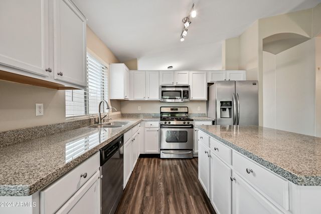 8775 W ADAM Avenue, Peoria, AZ 85382