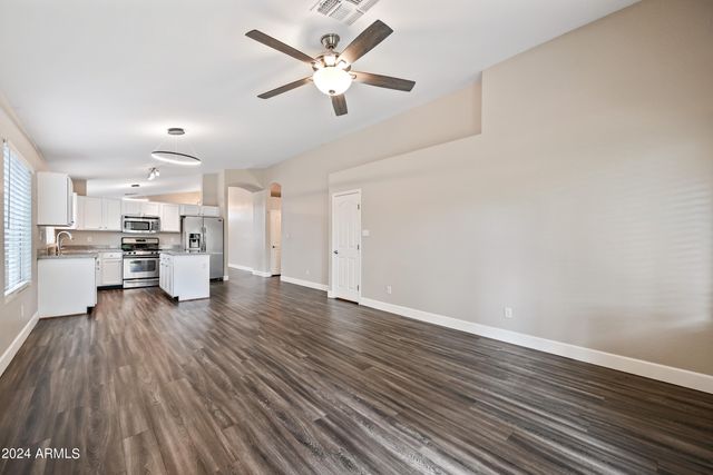 8775 W ADAM Avenue, Peoria, AZ 85382