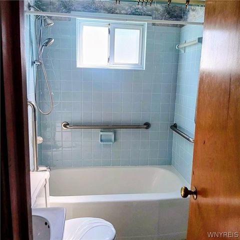 41 Petan Drive, Cheektowaga, NY 14225