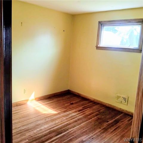 41 Petan Drive, Cheektowaga, NY 14225