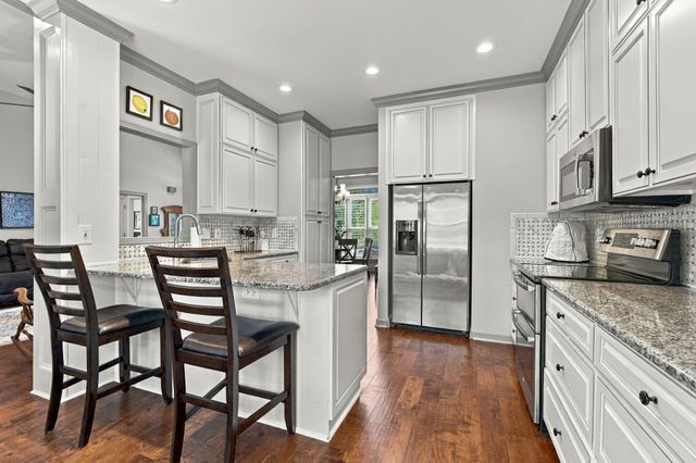 8207 Poplar Creek Rd, Nashville, TN 37221