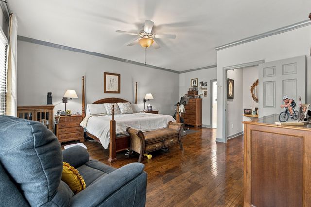 8207 Poplar Creek Rd, Nashville, TN 37221