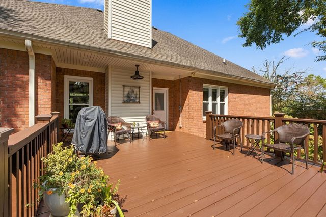 8207 Poplar Creek Rd, Nashville, TN 37221
