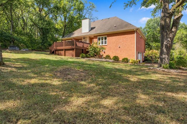 8207 Poplar Creek Rd, Nashville, TN 37221