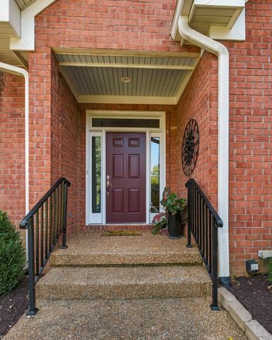 8207 Poplar Creek Rd, Nashville, TN 37221