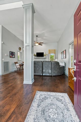 8207 Poplar Creek Rd, Nashville, TN 37221