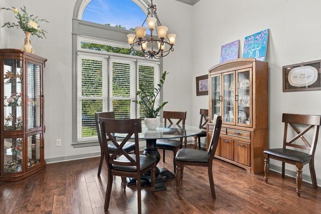 8207 Poplar Creek Rd, Nashville, TN 37221