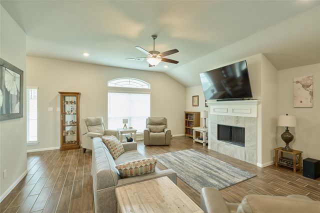 4234 Windswept Drive, Montgomery, TX 77356