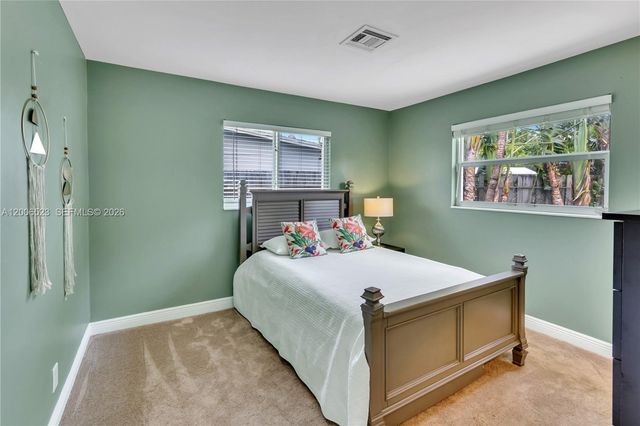 222 SE 11th Ct, Deerfield Beach, FL 33441