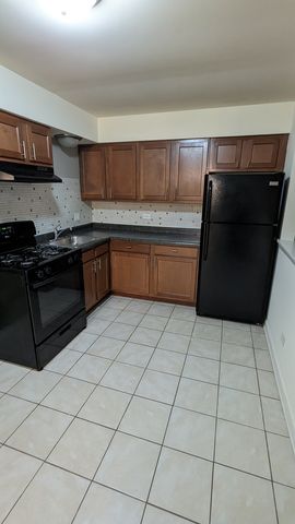 8500 S 85th Court 14, Hickory Hills, IL 60457