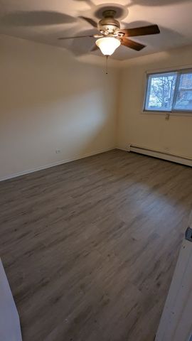 8500 S 85th Court 14, Hickory Hills, IL 60457