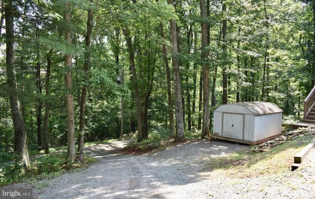 221 S HONEYSUCKLE LN, Madison, VA 22727