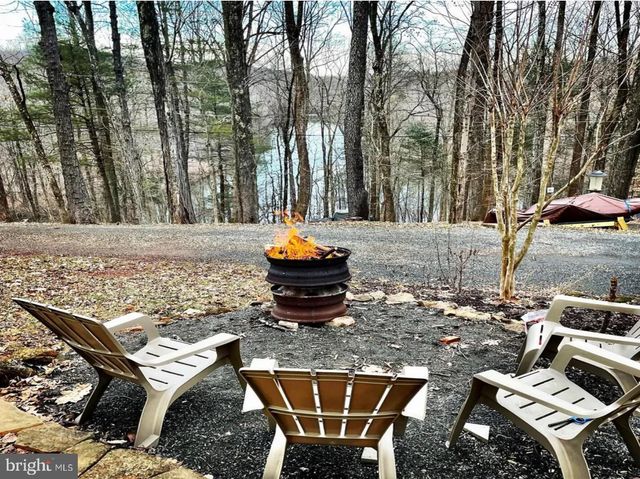 221 S HONEYSUCKLE LN, Madison, VA 22727