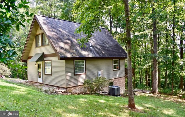 221 S HONEYSUCKLE LN, Madison, VA 22727