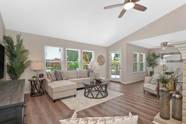 1436 Vista Creek Dr, Roseville, CA 95661