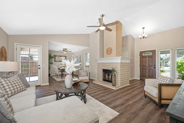 1436 Vista Creek Dr, Roseville, CA 95661