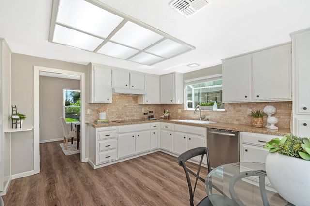 1436 Vista Creek Dr, Roseville, CA 95661