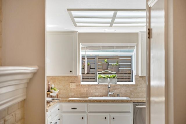 1436 Vista Creek Dr, Roseville, CA 95661