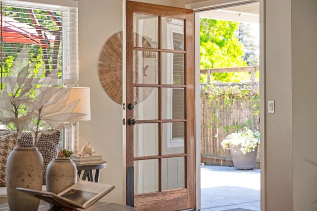 1436 Vista Creek Dr, Roseville, CA 95661