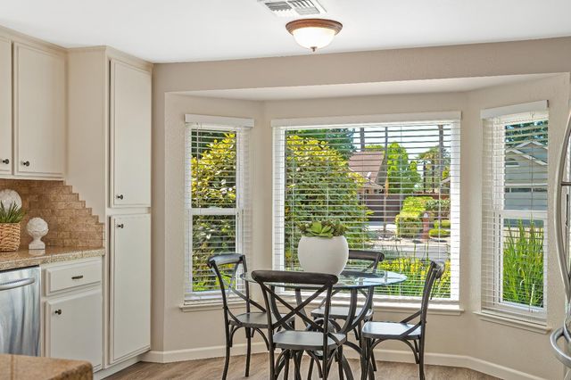 1436 Vista Creek Dr, Roseville, CA 95661