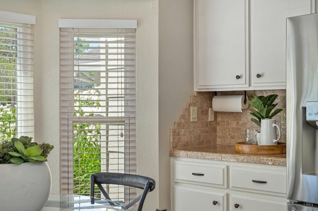 1436 Vista Creek Dr, Roseville, CA 95661