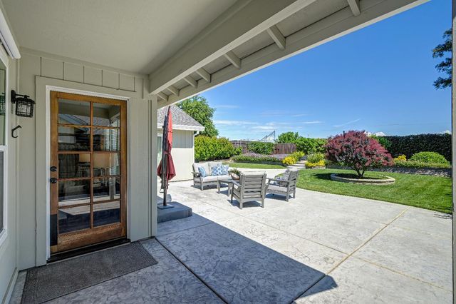 1436 Vista Creek Dr, Roseville, CA 95661