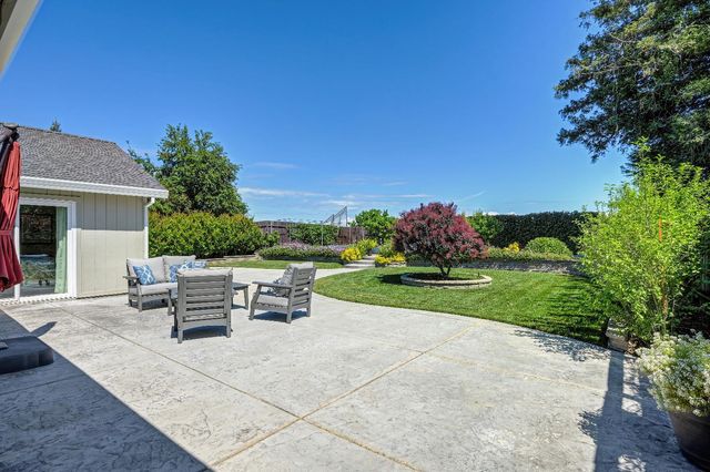 1436 Vista Creek Dr, Roseville, CA 95661