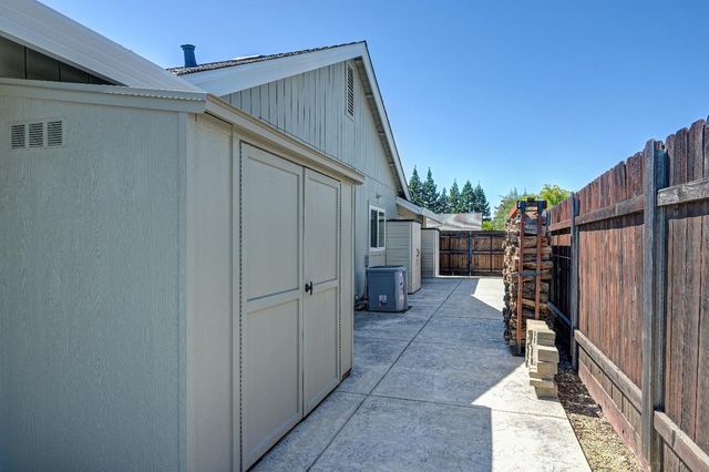 1436 Vista Creek Dr, Roseville, CA 95661