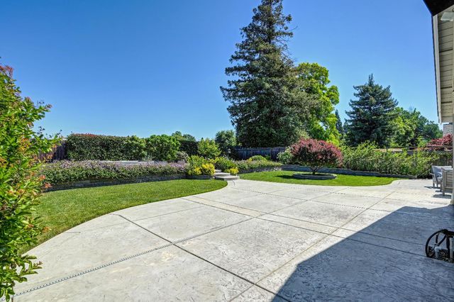 1436 Vista Creek Dr, Roseville, CA 95661