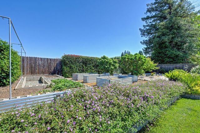 1436 Vista Creek Dr, Roseville, CA 95661