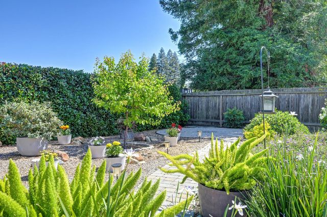 1436 Vista Creek Dr, Roseville, CA 95661