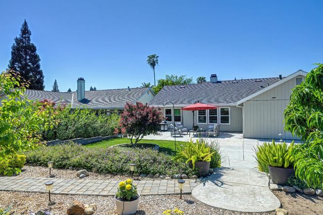 1436 Vista Creek Dr, Roseville, CA 95661