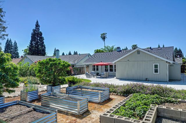 1436 Vista Creek Dr, Roseville, CA 95661