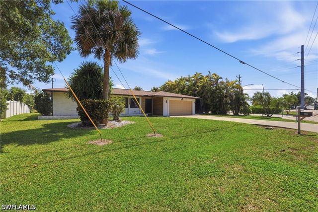 1606 SE 28th ST, Cape Coral, FL 33904