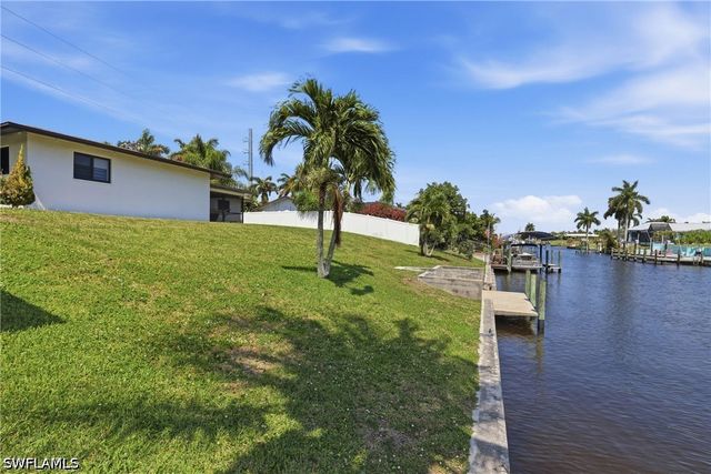 1606 SE 28th ST, Cape Coral, FL 33904