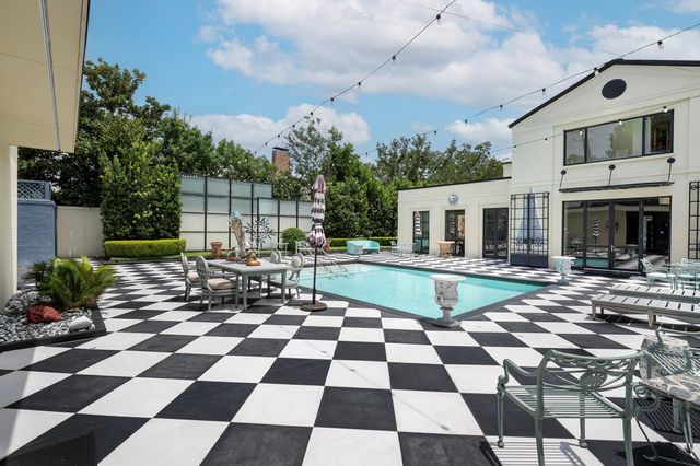 1814 Larchmont Road, Houston, TX 77019